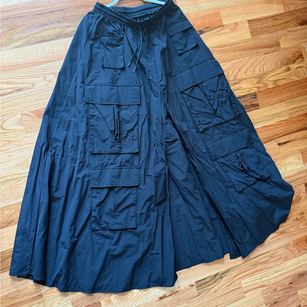 Black Maxi Skirt with Pockets XL - Picture 3 of 7